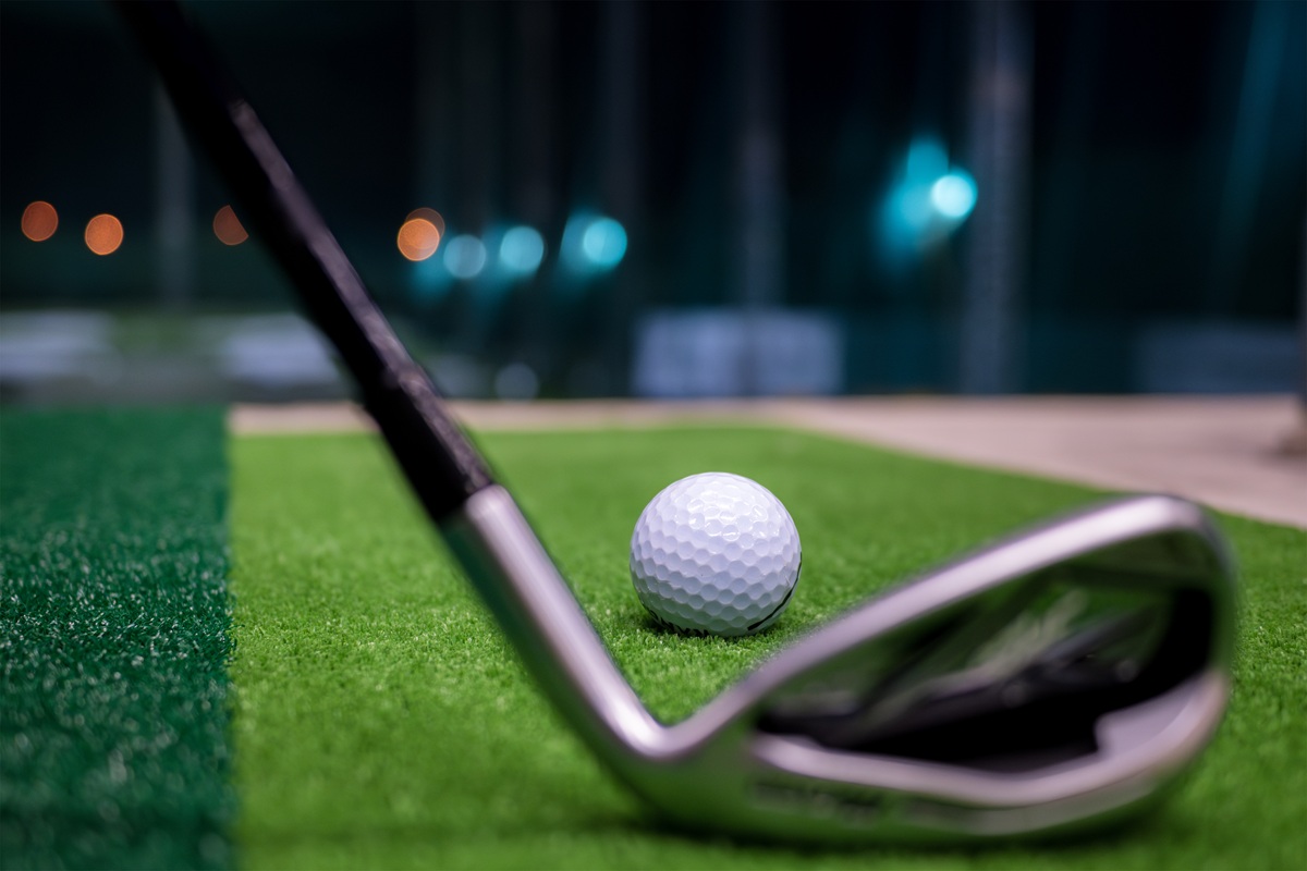 golf simulator room requirements